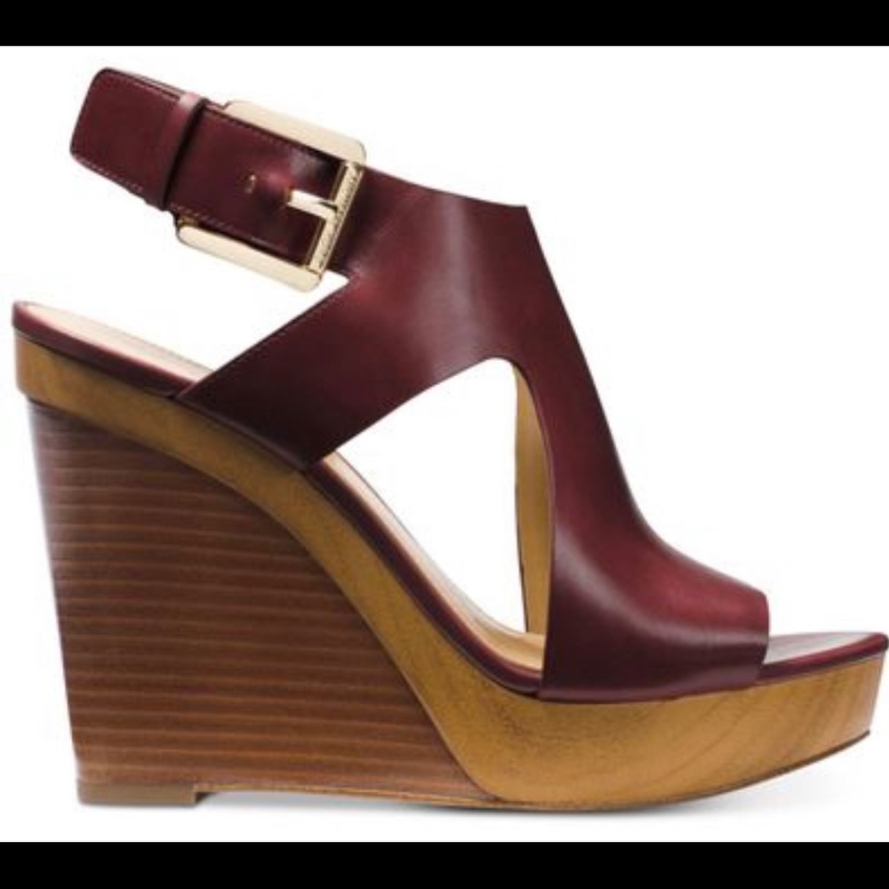 Michael Kors
Women's Red Michael Josephine Wedge Sandals